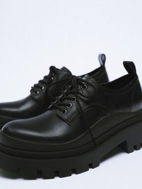 Zara black patent leather lace-up chunky platform shoes size 37